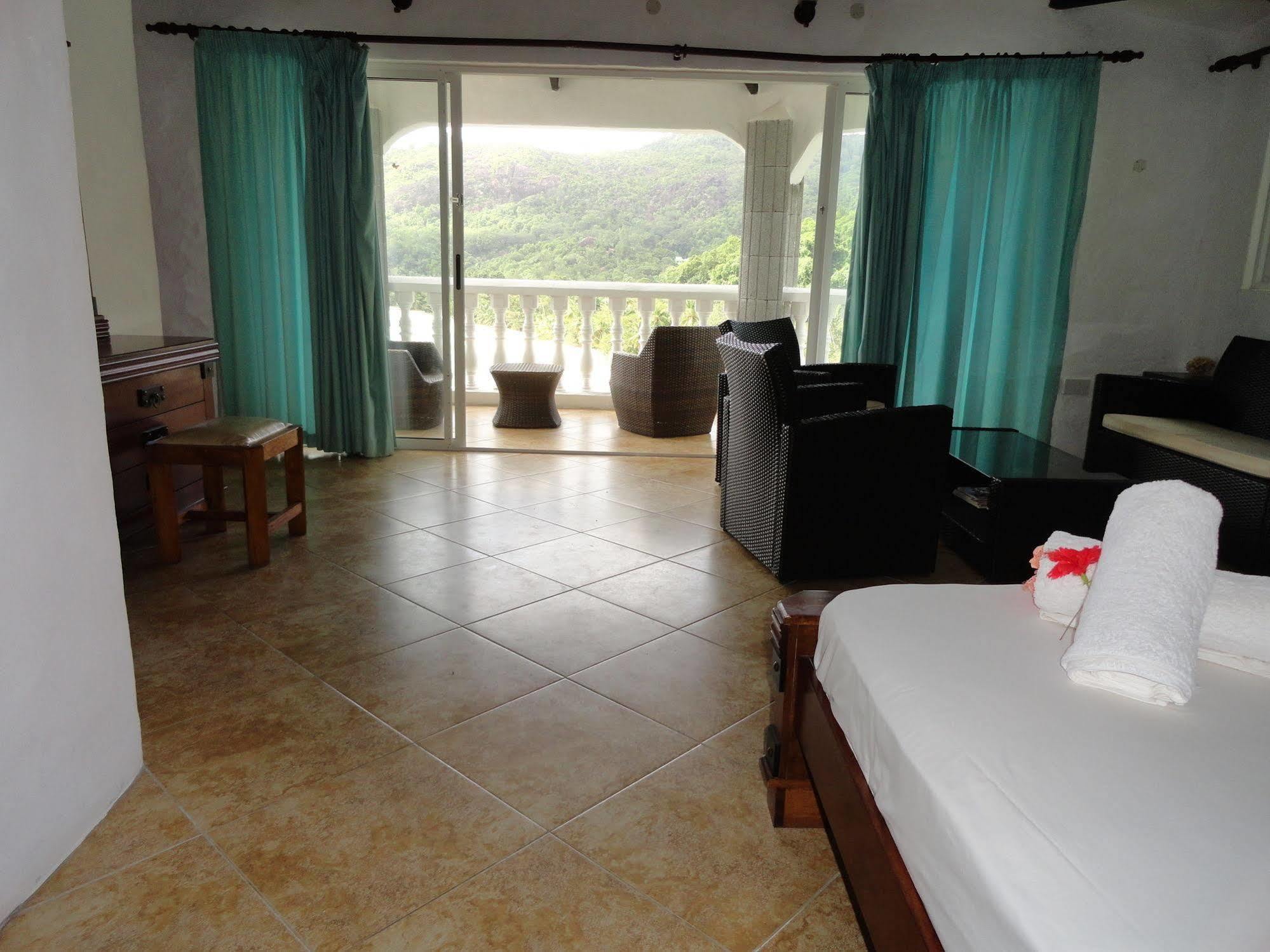 Lazare Picault Hotel Baie Lazare  Esterno foto